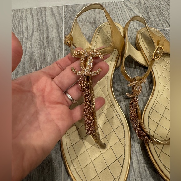 Chanel gold interlocking CC logo t strap sandals - Picture 1 of 12
